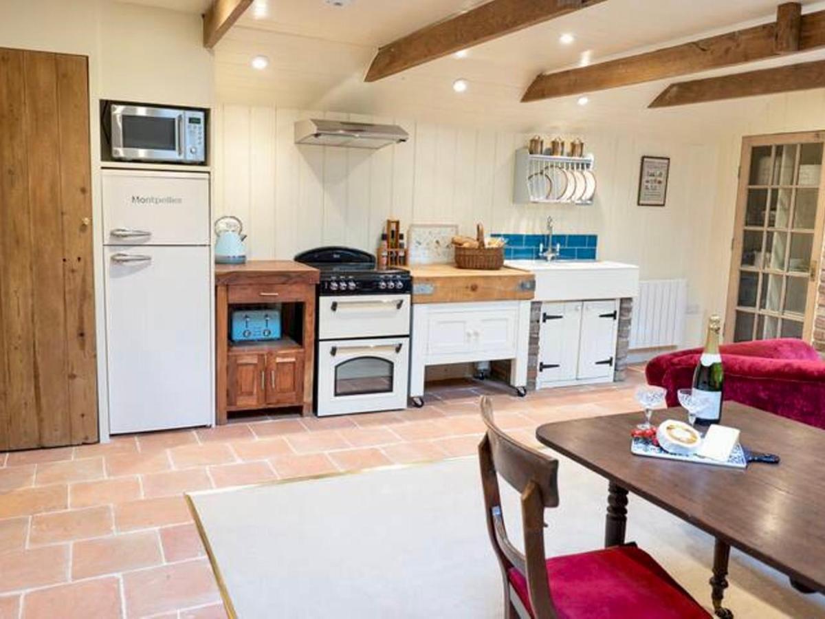 Pass The Keys Goose Feather Barn, Wedmore Luxury Cottage For Two エクステリア 写真
